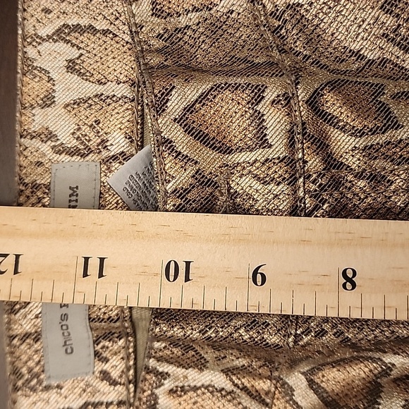 Chico's Platinum Metallic Snakeskin Regular Slim Leg Pants Size 2 - Picture 6 of 7